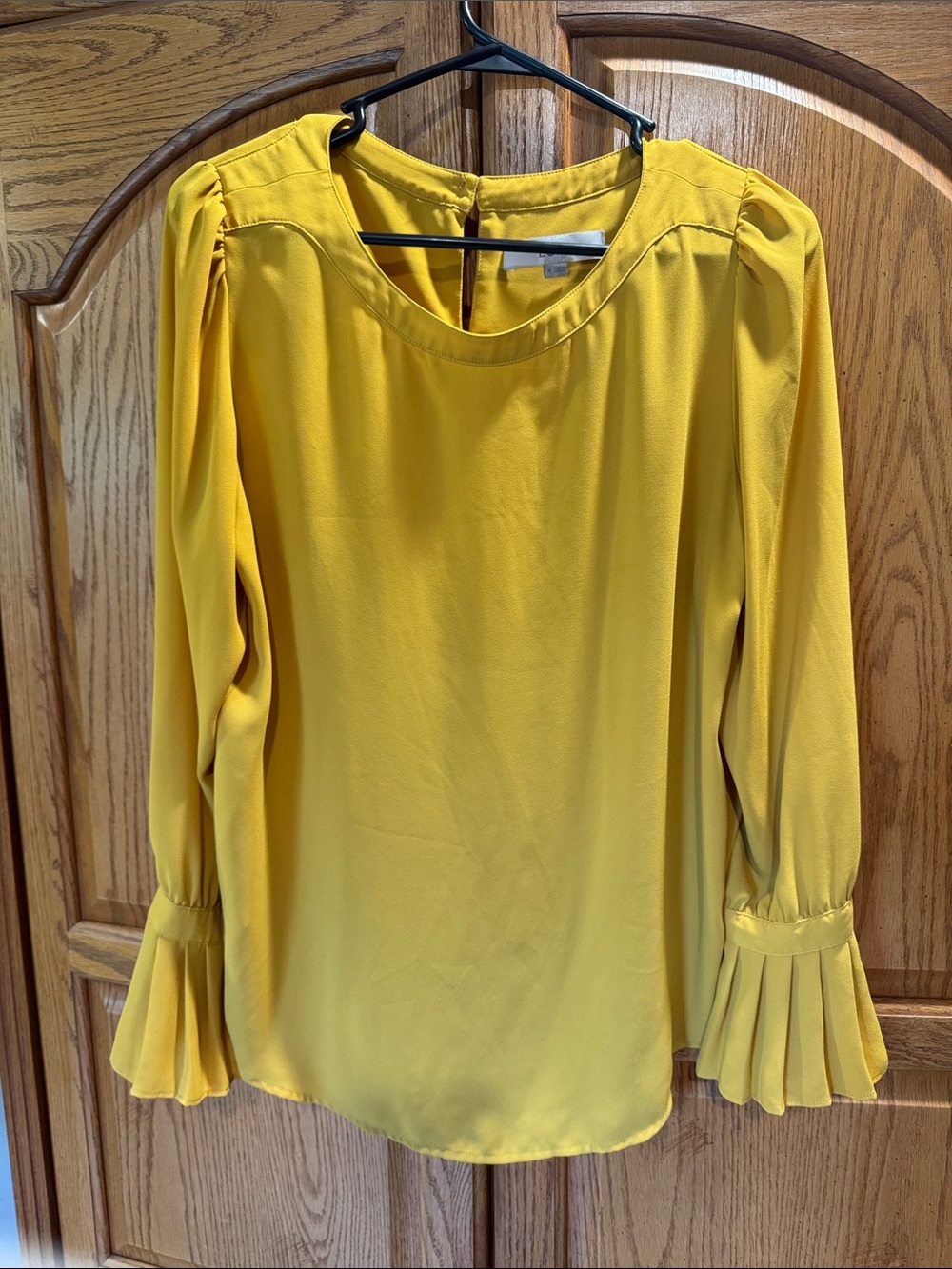 Loft Women’s Yellow Long-Sleeve Pleated Cuff Blouse